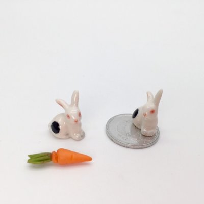 画像2: ミニチュア　陶器　ちび黒ぶちウサギ