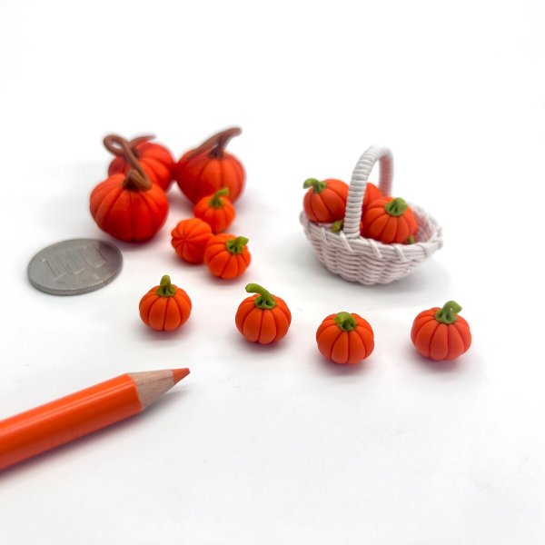 画像1: ハロウィンカラーのミニカボチャ　西洋カボチャ　南瓜 (1)